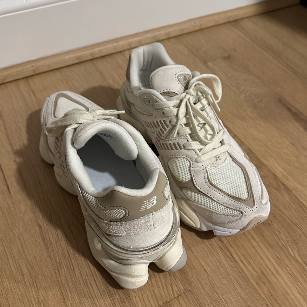 New Balance Unisex Sneakers 9060 'Sea Salt Brown' - Women’s Size 8 / Men’s 6.5